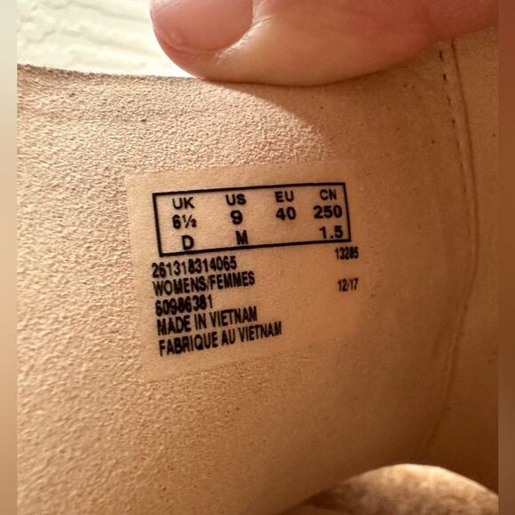 CLARKS | Taupe Suede Open Toe Wedge Sandals NWT | Women’s Size 9 - Picture 7 of 8